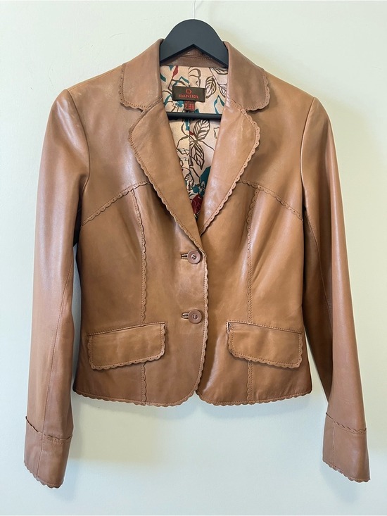 Danier Jackets & Blazers - Danier Vintage Brown Camel Genuine Leather Button Front Jacket Size XS